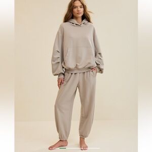 Aerie Jet Setter Sweat Suit Jogger and Hoodie Set, Stone Harbor, Size Small